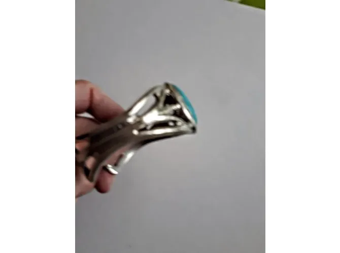 Autre Marque brazalete, peltre acabado plata + turquesa cabujón 