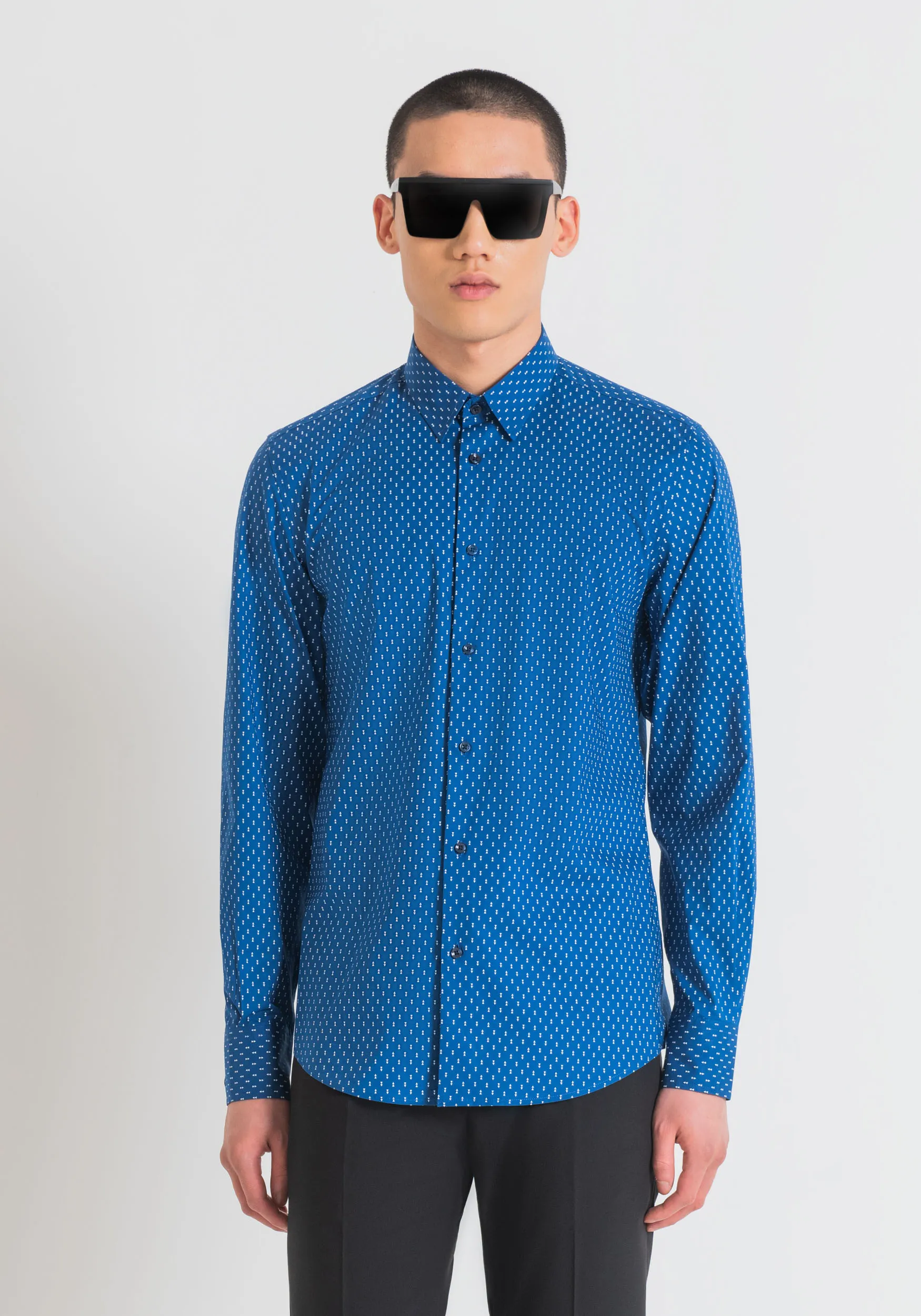 CAMISA SLIM FIT «NAPOLI» DE ALGODÓN SUAVE AL TACTO CON MICROESTAMPADO INTEGRAL