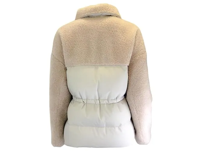 Chaqueta puffer de shearling beige con paneles Yves Salomon Meteo 