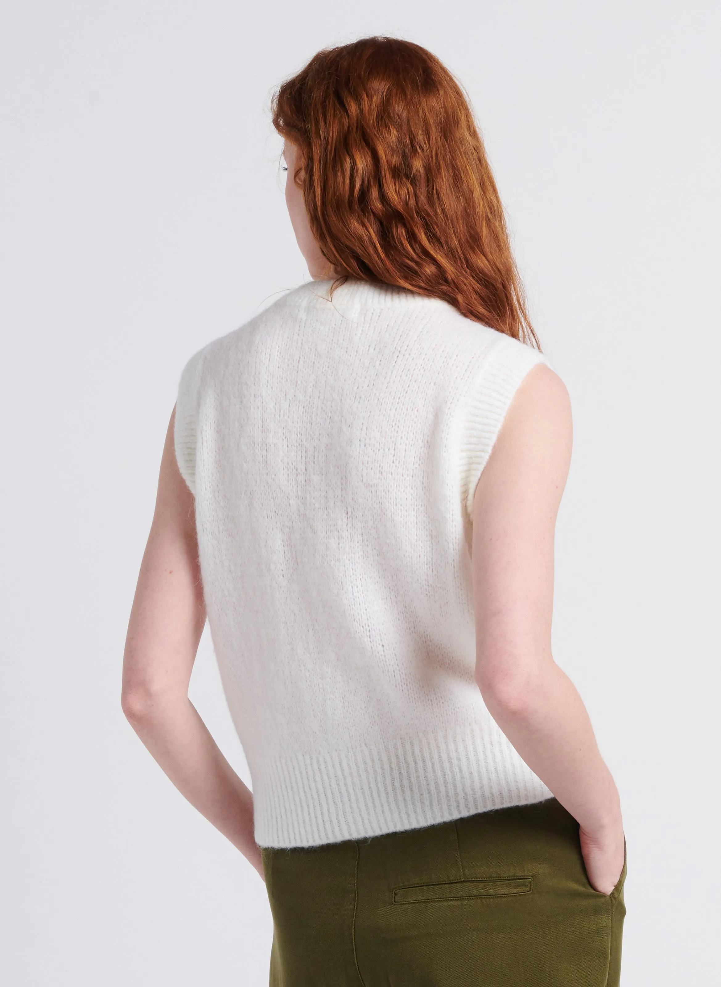 KARL MARC JOHN MASSINE - Jersey con cuello redondo sin mangas en beige