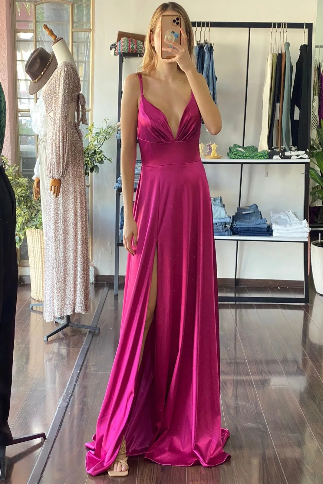 VESTIDO PIERNA DESCUBIERTA