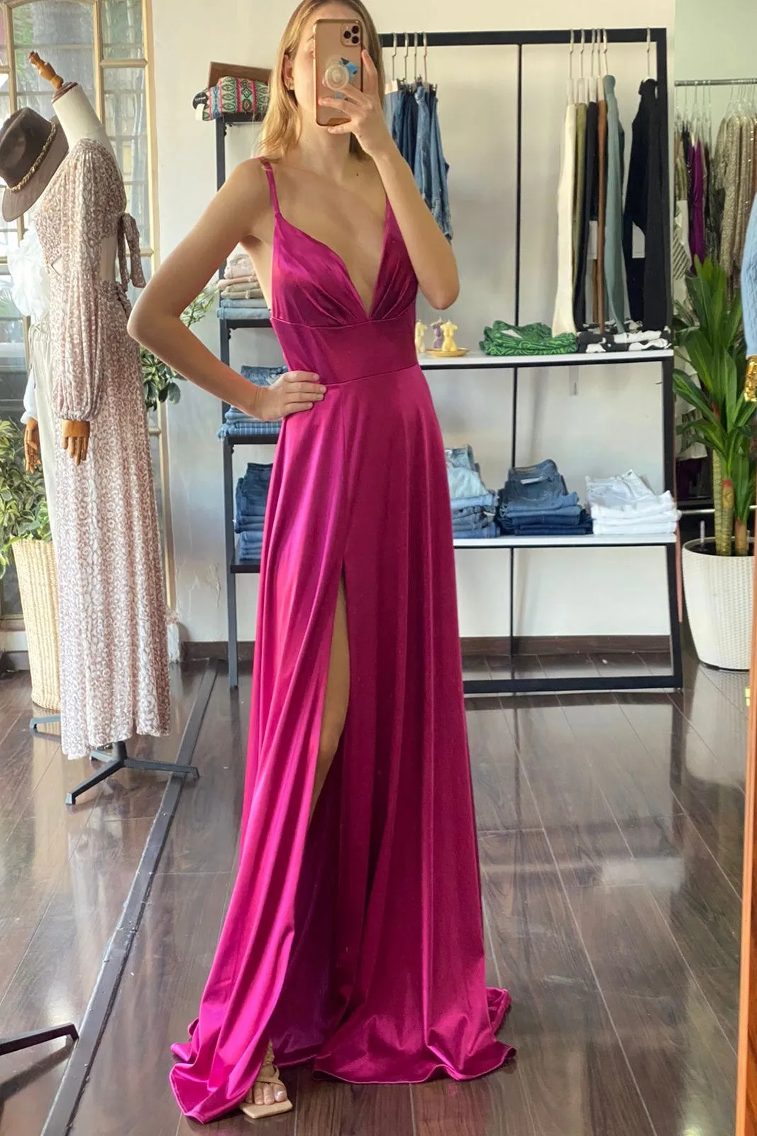 VESTIDO PIERNA DESCUBIERTA